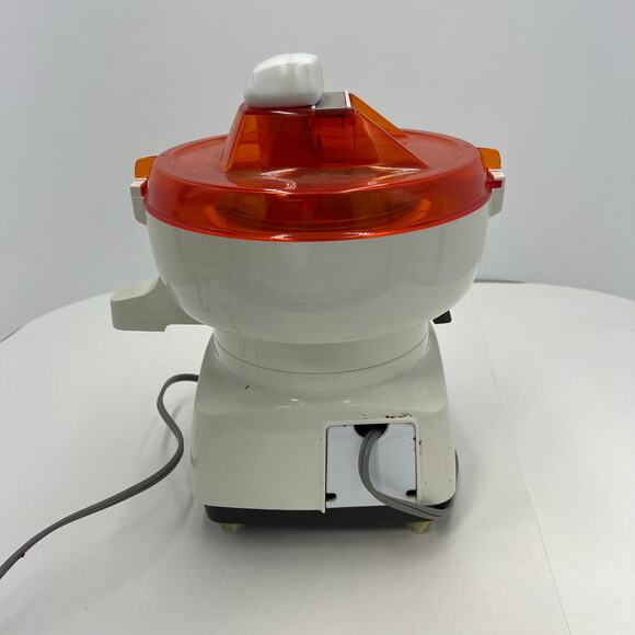 Vintage Sanyo Juicer Juice Electric Extractor Pulp Ejector (SJ-5400) - Picture 9 of 14